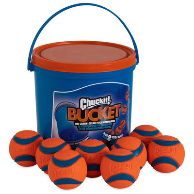 Chuckit! Bucket Including 8 Ultra Balls Medium