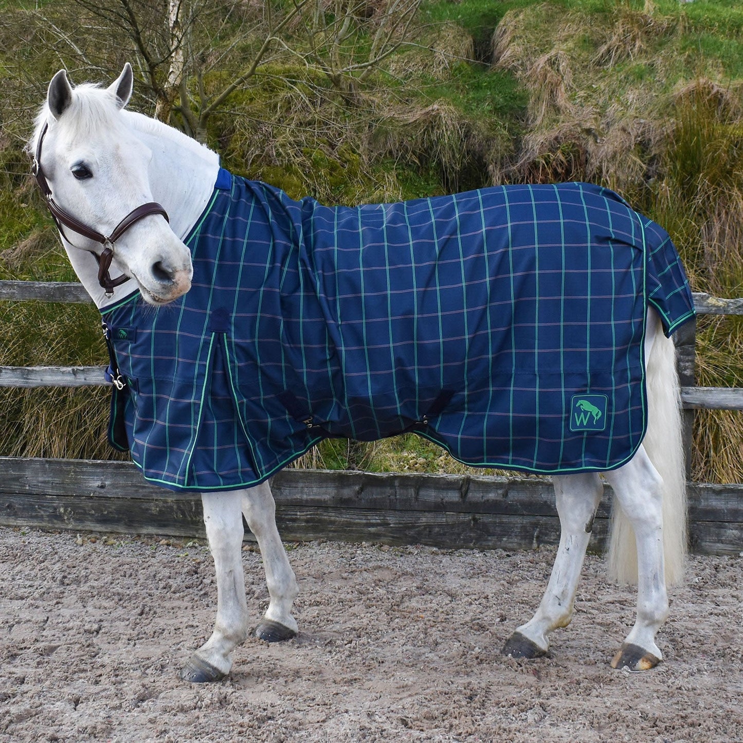 WHITAKER JACOB LIGHTWEIGHT TURNOUT RUG OGM NAVY/GREEN